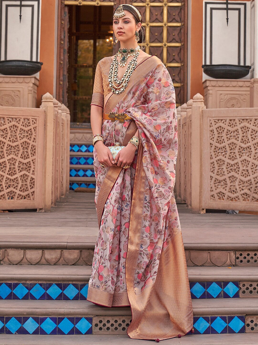 

Anouk Floral Woven Design Zari Organza Banarasi Saree, Grey
