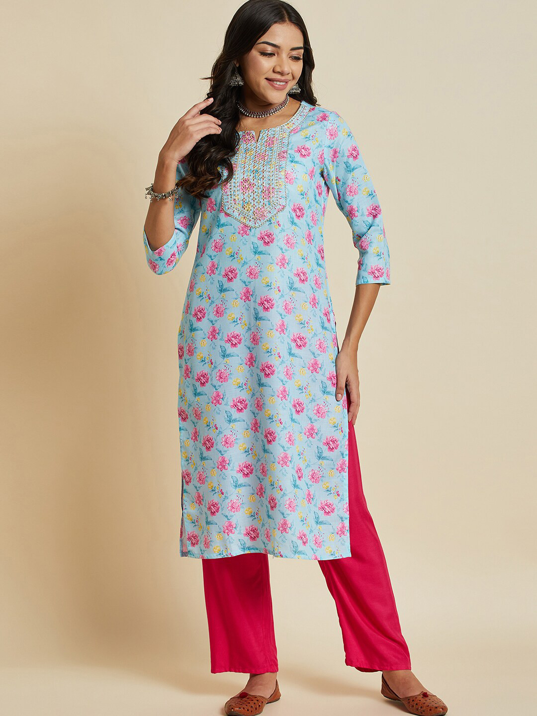 

Ramas Floral Printed Round Neck Thread Work Regular Kurta, Turquoise blue