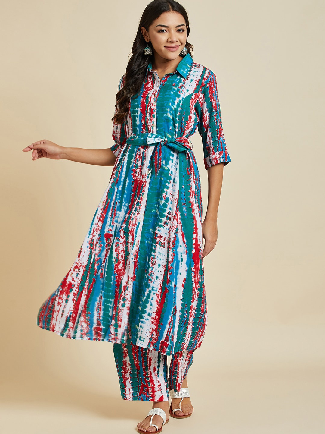 

Ramas Ombre Dyed A-Line Regular Kurta with Palazzos, Red