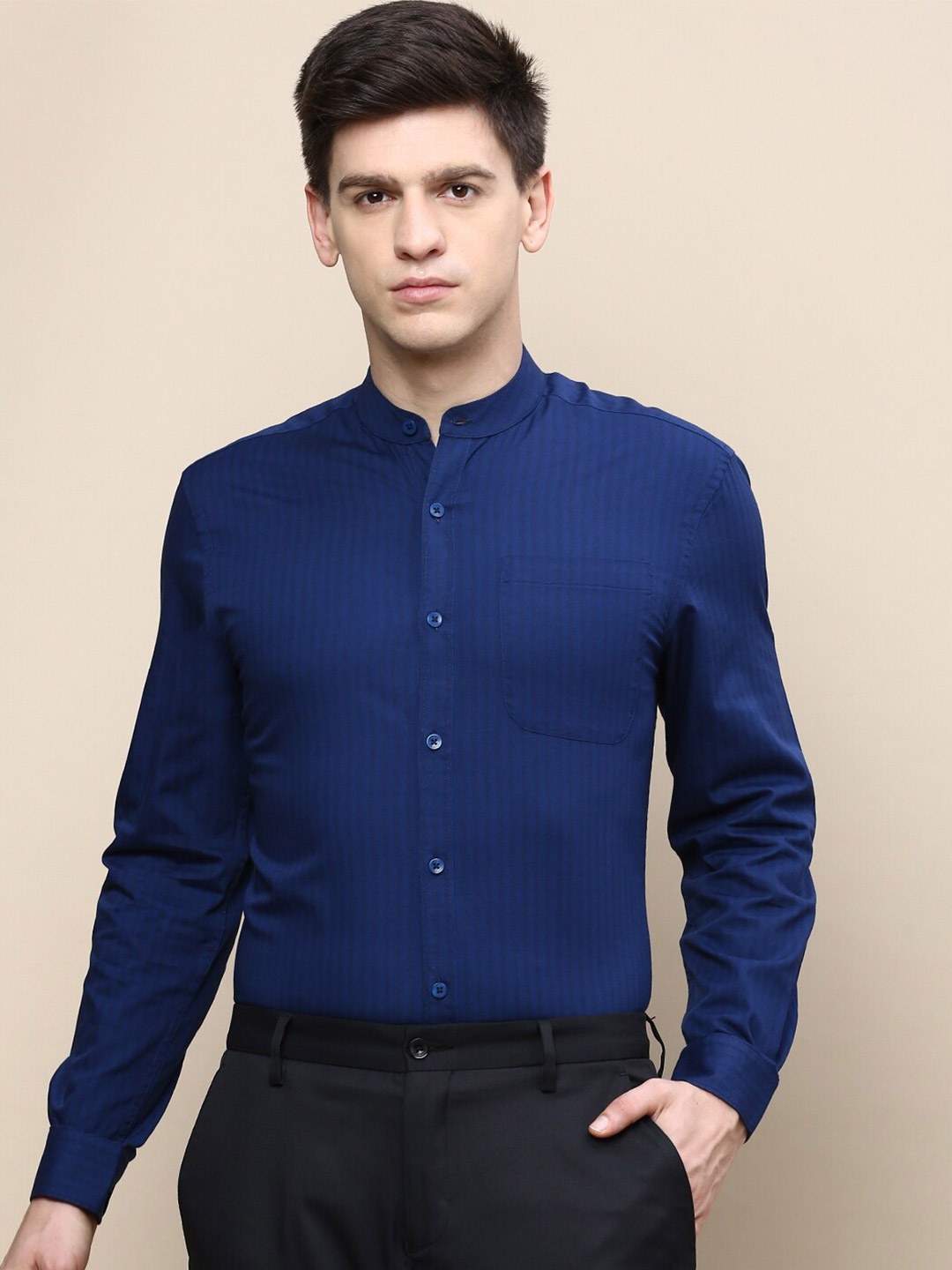 

INVICTUS Standard Striped Slim Fit Opaque Cotton Casual Shirt, Navy blue