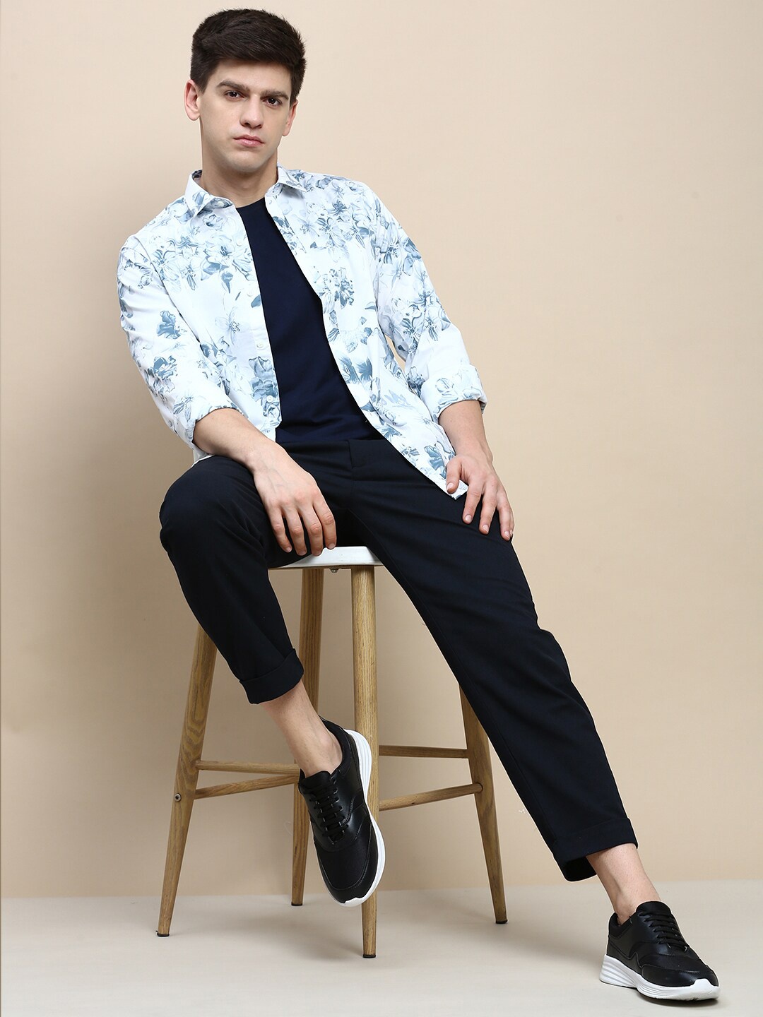 

INVICTUS Club Slim Fit Floral Printed Twill Cotton Casual Shirt, White