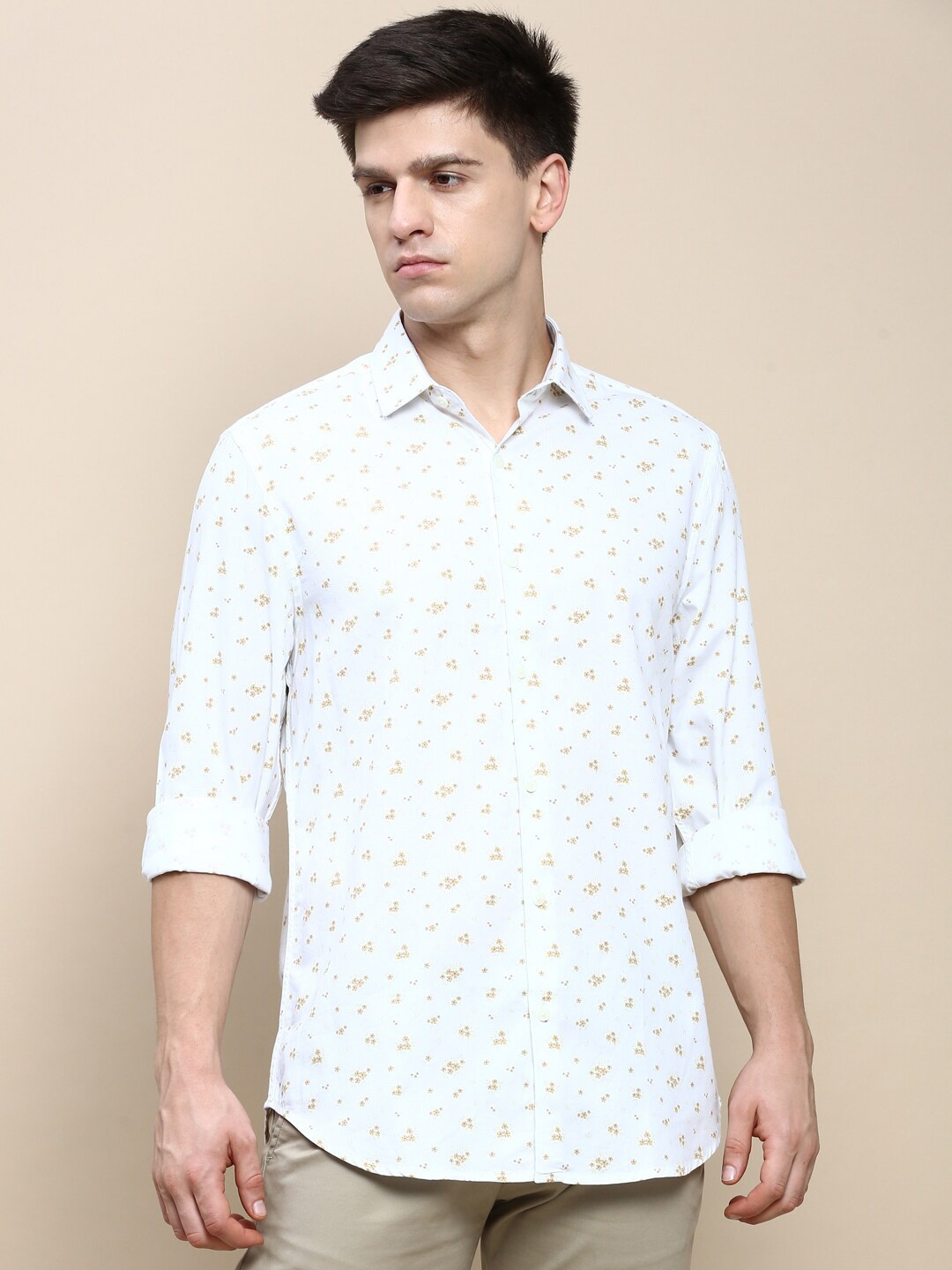 

INVICTUS Club Slim Fit Floral Printed Cotton Casual Shirt, White