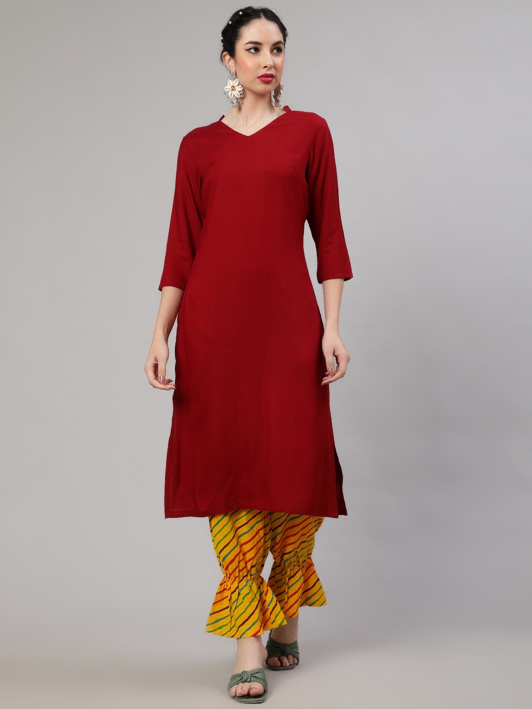 

AKS Mandarin Collar Regular Kurta with Harem Pants, Maroon