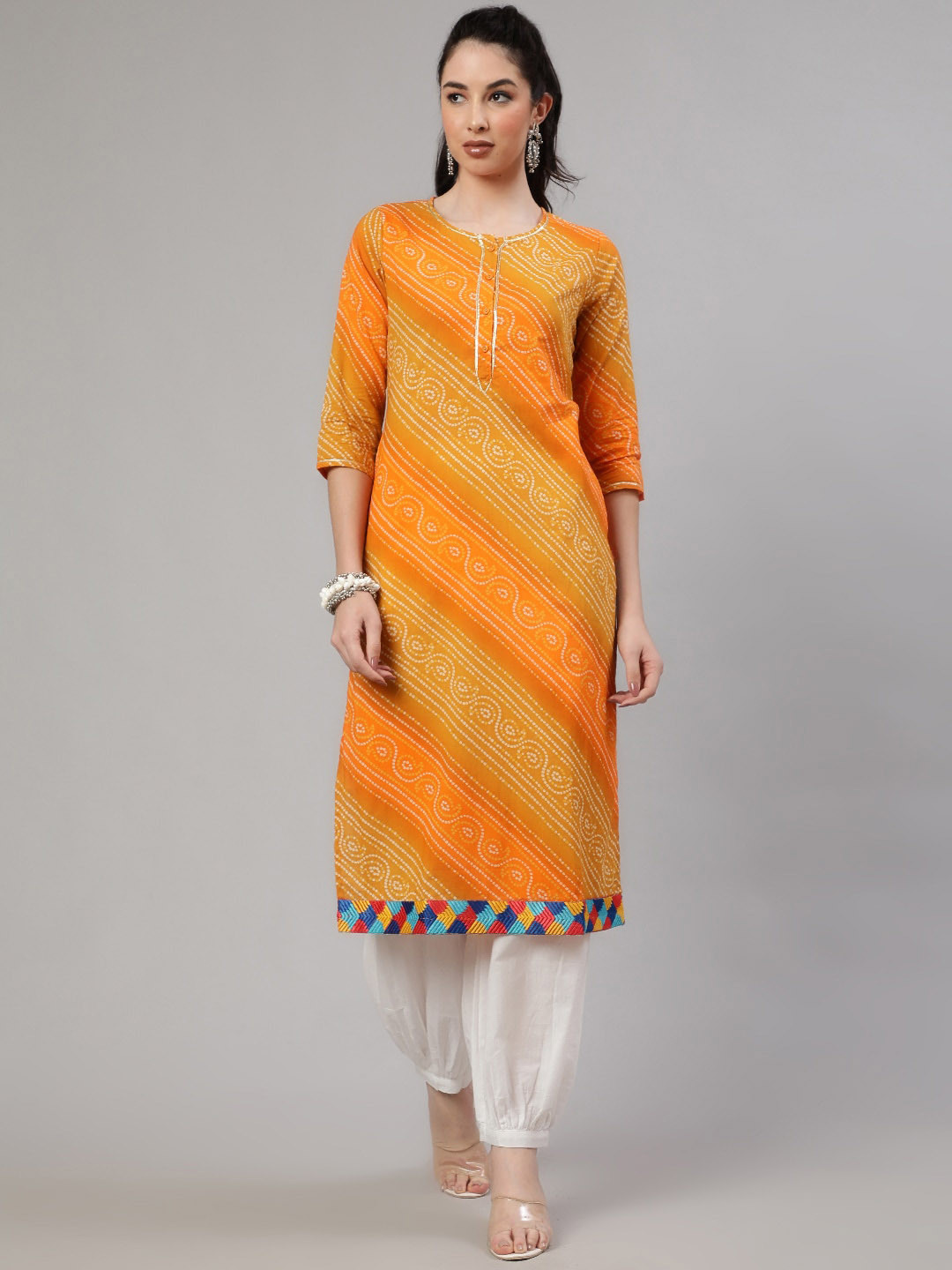 

AKS Bandhani Printed Gotta Patti Regular Pure Cotton Kurta with Harem Pants, Mustard