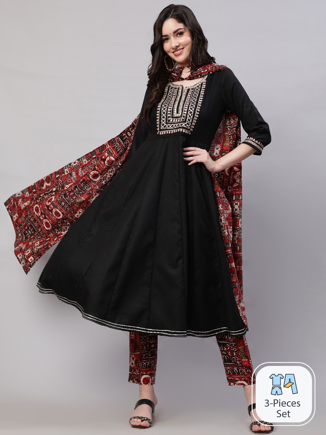 

AKS Ethnic Motifs Yoke Design Regular Thread Work Kurta With Trousers & With Dupatta, Black