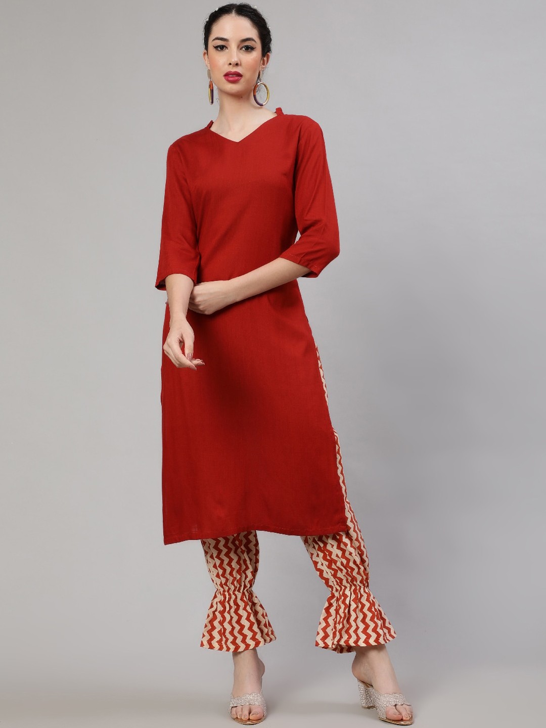 

AKS Mandarin Collar Straight Kurta & Trousers, Red