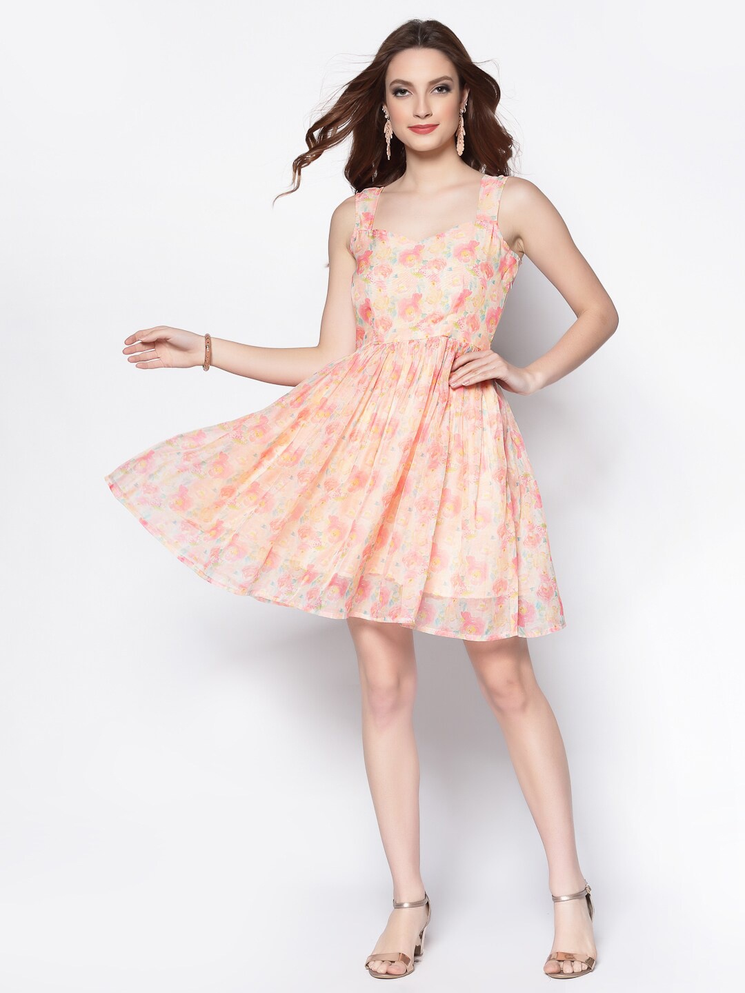 

Sera Pink Floral Printed Gathered Detail Fit & Flare Dress