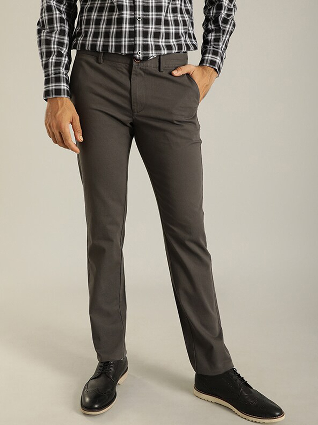 

Indian Terrain Men Brooklyn Slim Fit Chinos, Grey
