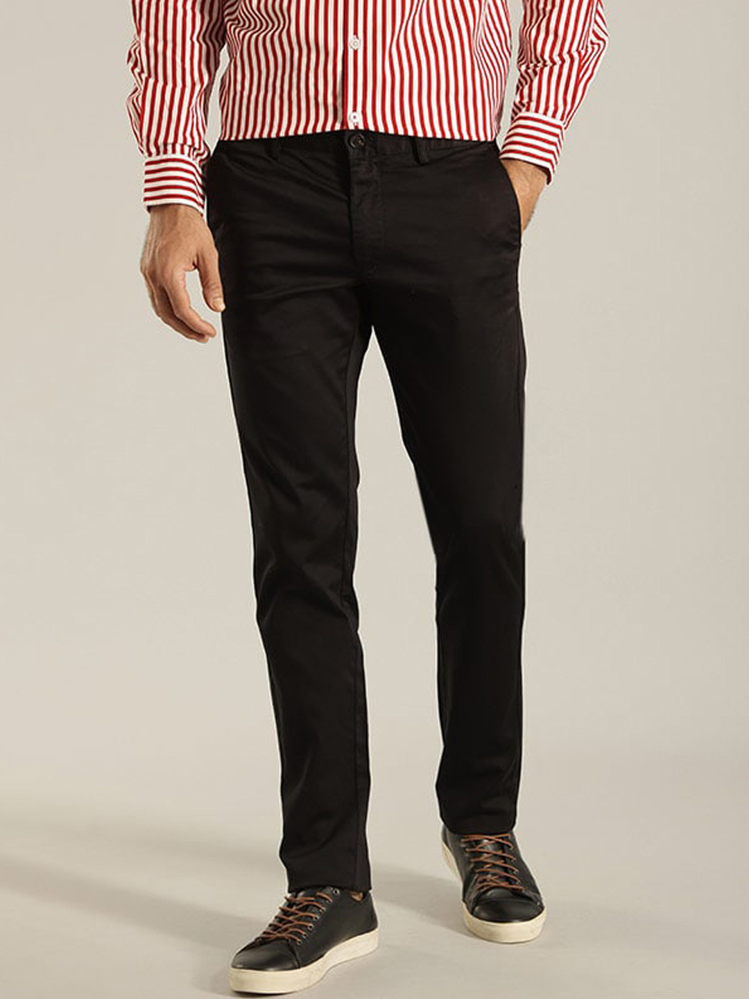 

Indian Terrain Men Brooklyn Mid Rise Slim Fit Chinos, Black