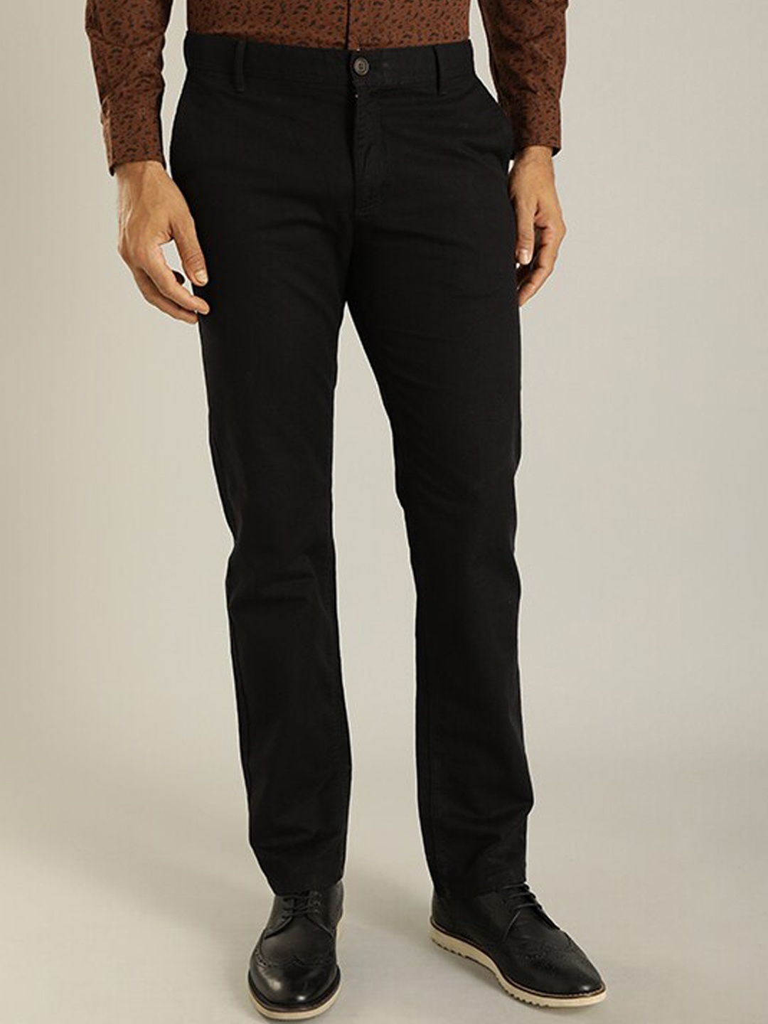 

Indian Terrain Men Kansas Mid-Rise Trousers, Black