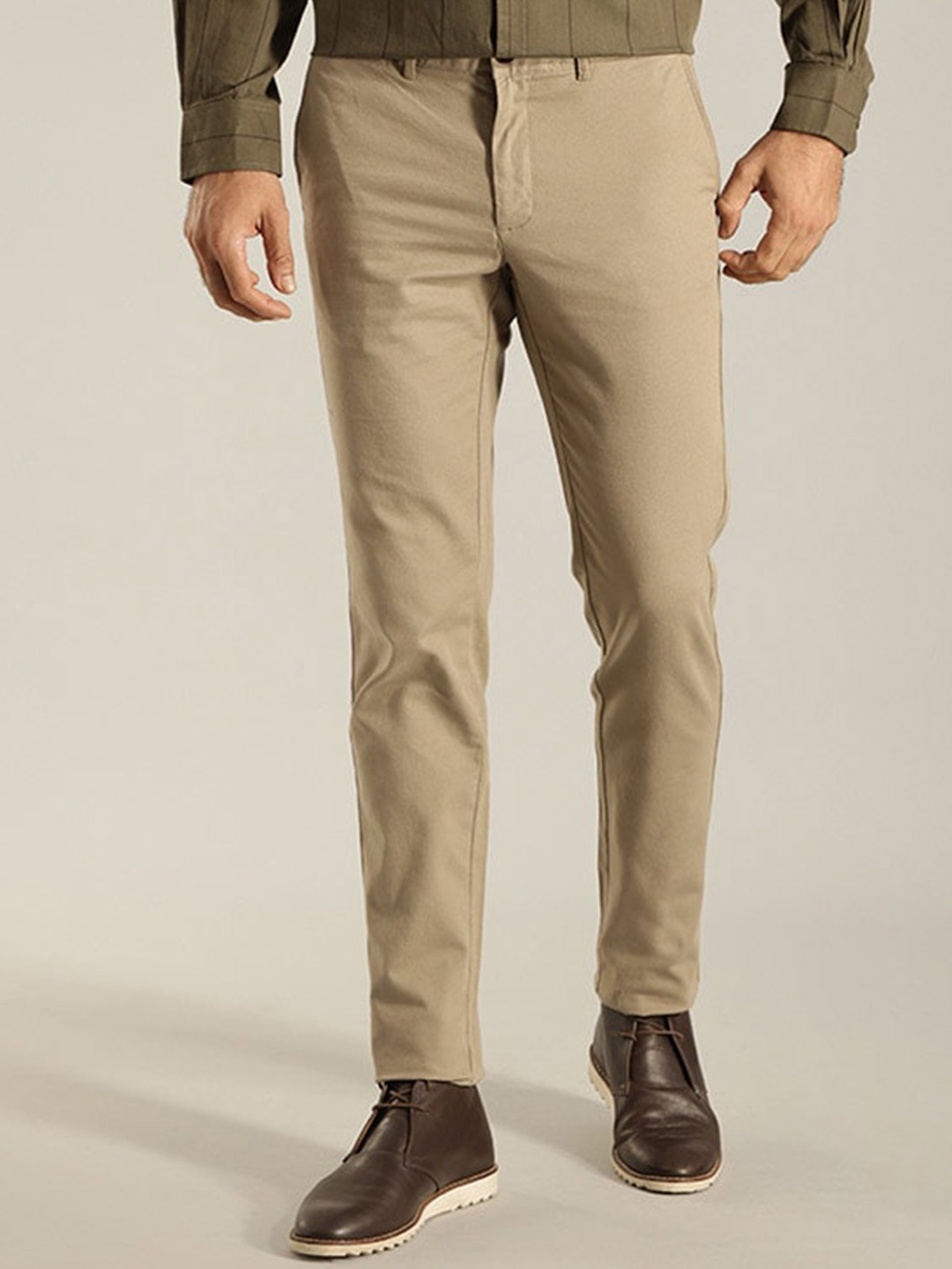 

Indian Terrain Men Brooklyn Slim Fit Mid-Rise Cotton Trousers, Khaki