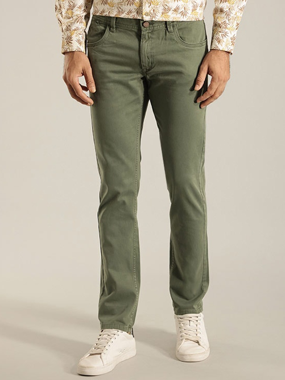 

Indian Terrain Men Brooklyn Slim Fit Chinos Trousers, Green