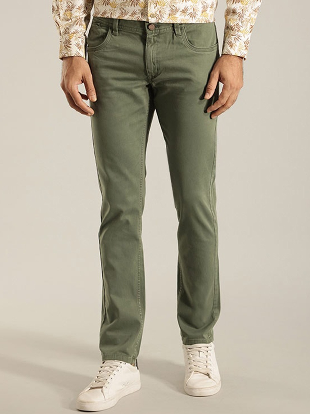 

Indian Terrain Men Brooklyn Slim Fit Chinos Trousers, Green