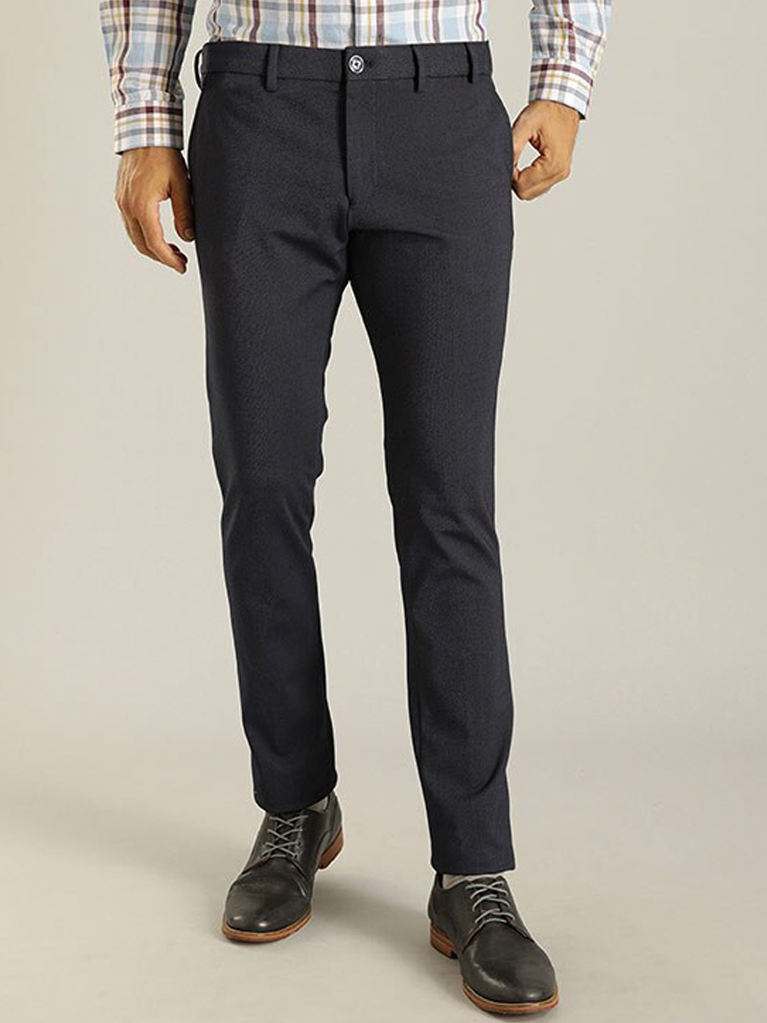 

Indian Terrain Men Urban Tapered Fit Formal Trousers, Navy blue