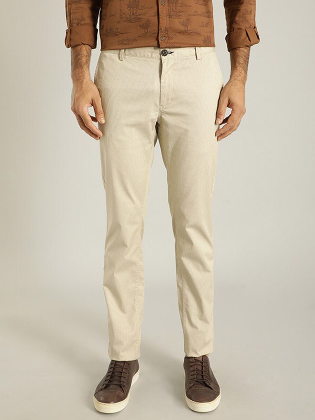 

Indian Terrain Men Brooklyn Slim Fit Trousers, Beige