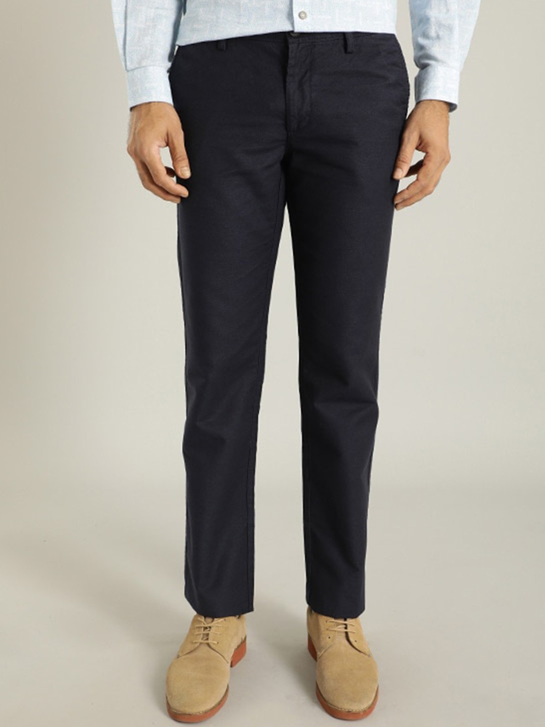

Indian Terrain Men Kansas Fit Mid Rise Pure Cotton Trousers, Navy blue