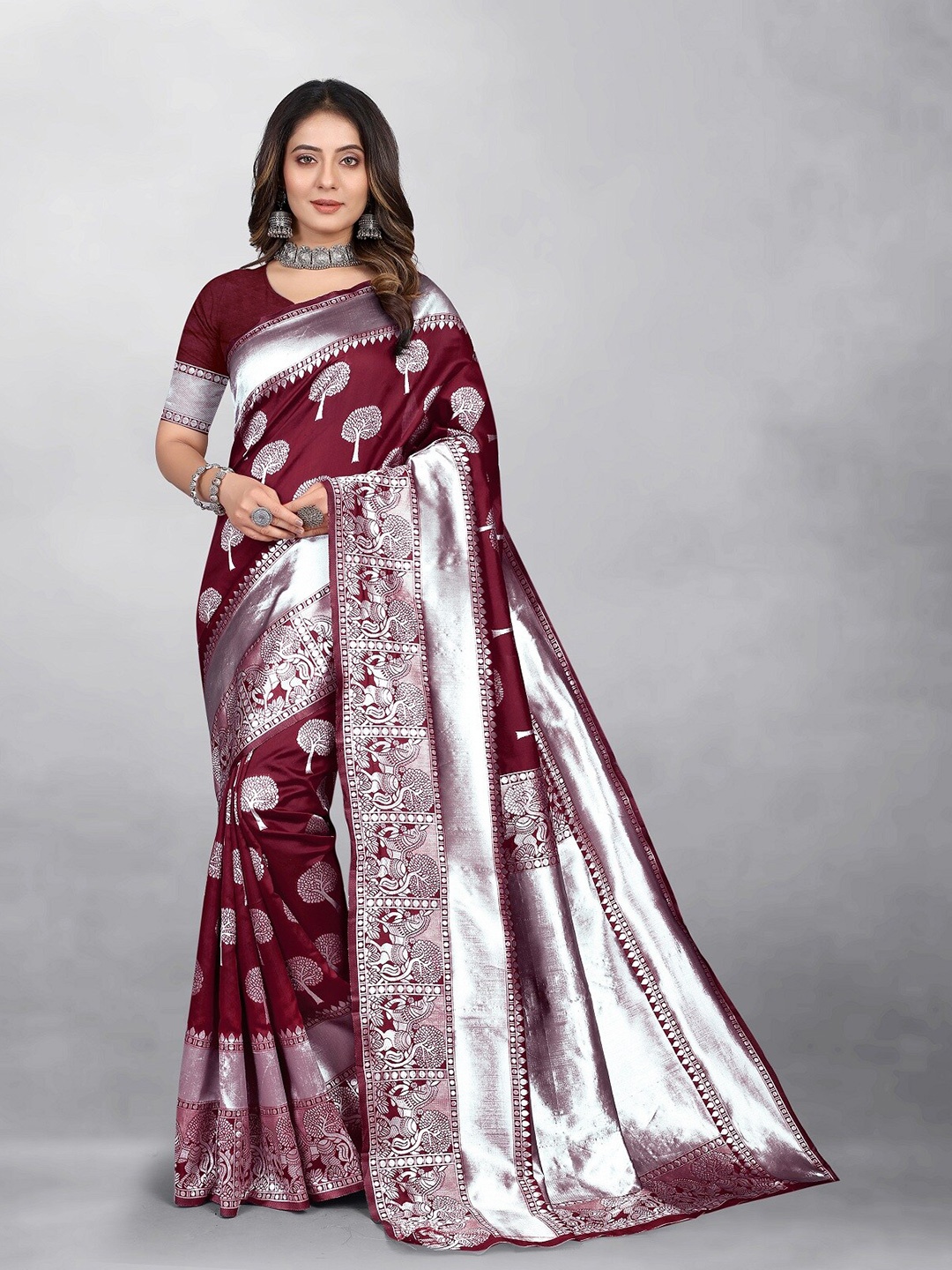 

Hinayat Fashion Ethnic Motifs Woven Design Zari Banarasi Saree, Maroon