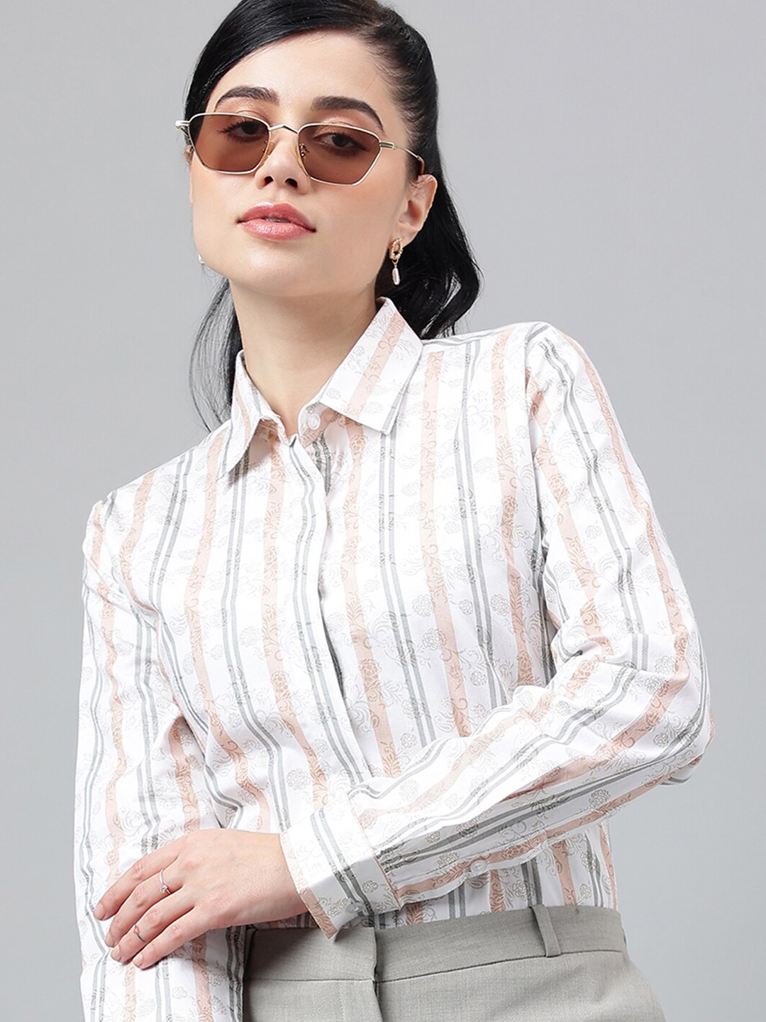 

Hancock Smart Vertical Stripes Cotton Casual Shirt, White