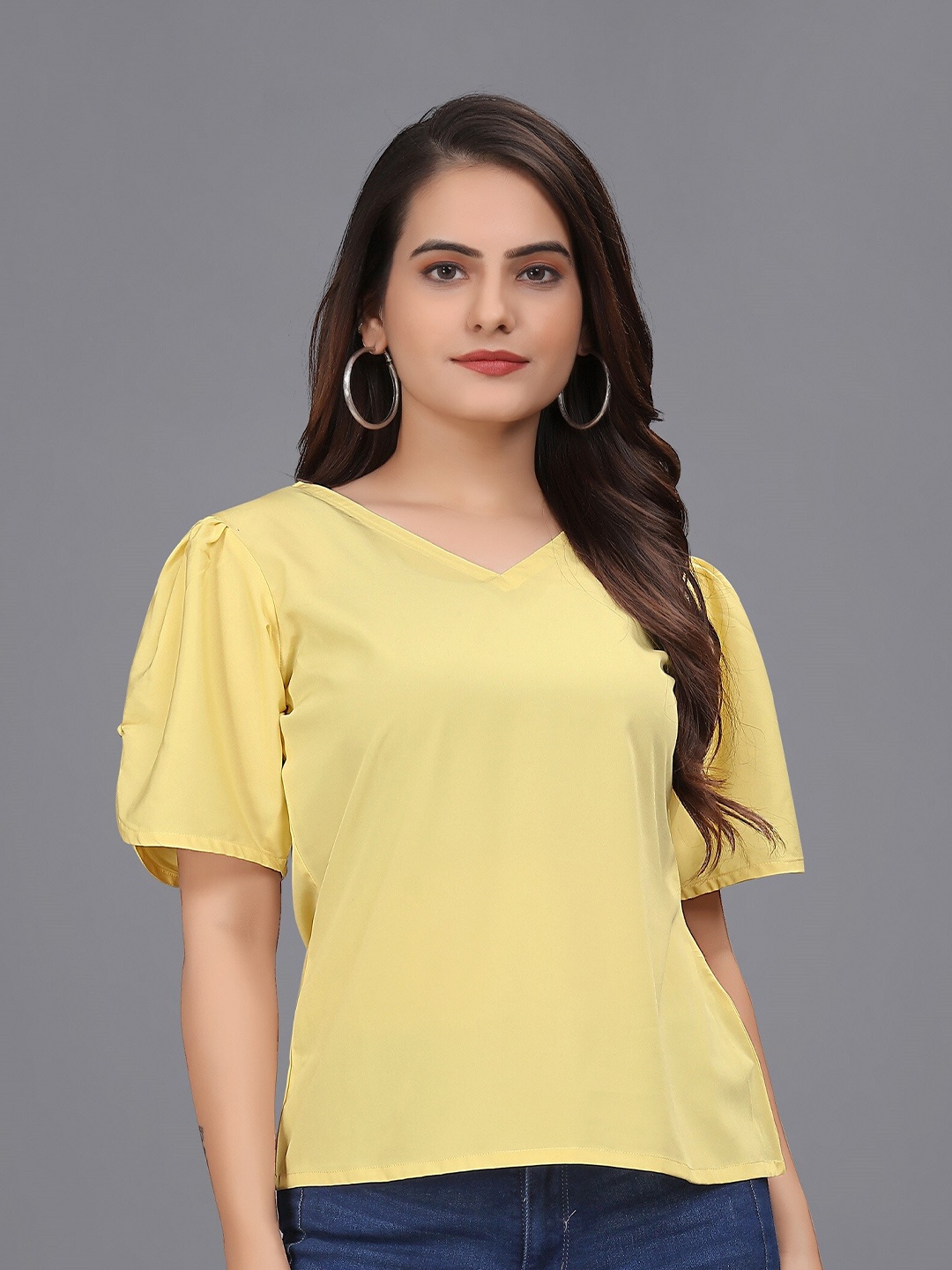 

OWO THE LABEL V-Neck Slit Sleeve Top, Yellow