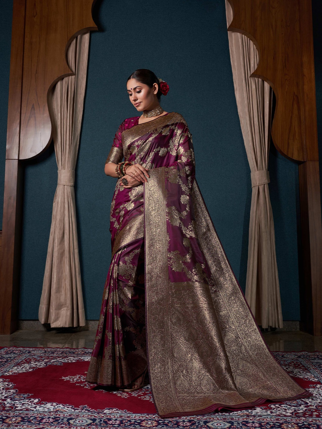 

Vardha Woven Design Zari Satin Banarasi Saree, Purple