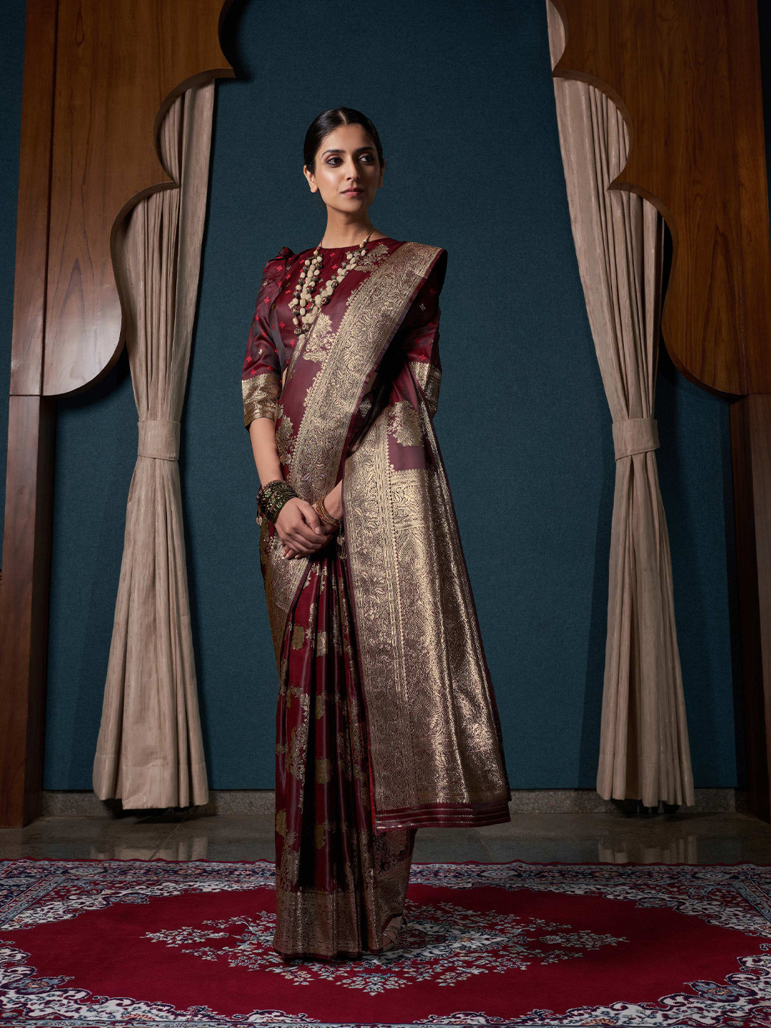 

Vardha Ethnic Motifs Woven Design Zari Satin Banarasi Saree, Maroon