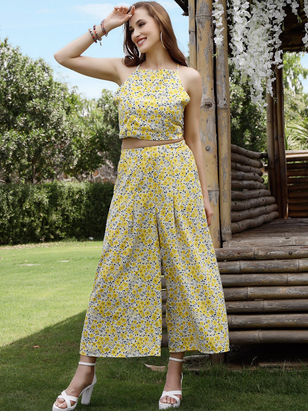 

Sera Yellow Women Floral Printed Halter Neck Crop Top & Palazzo