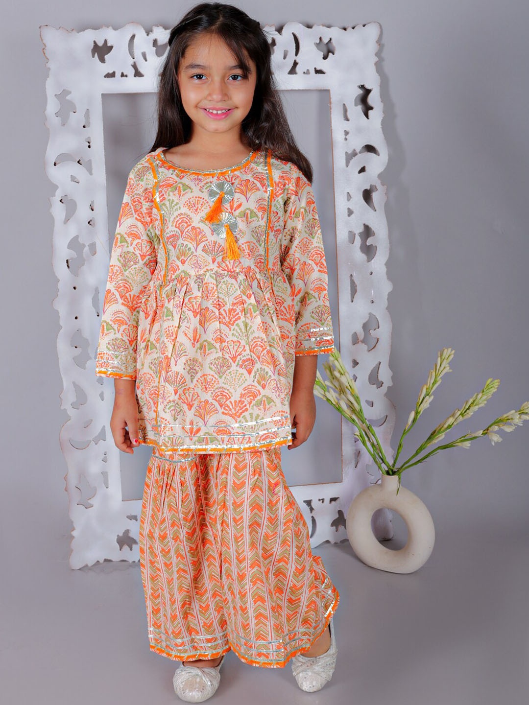 

Ka-mee Girls Floral Printed Reular Pure Cotton Kurta With Sharara, Orange