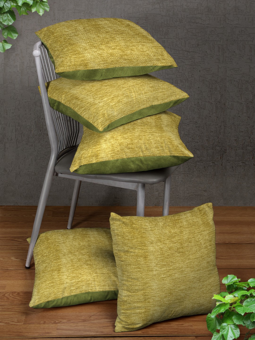 

ROMEE Green Set of 5 Solid Square Cushion Covers