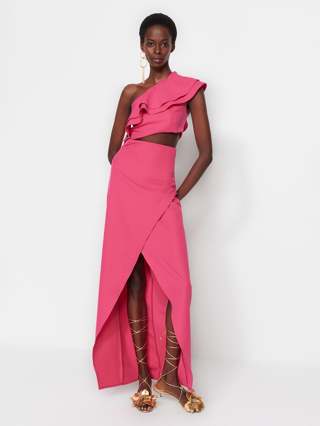 

Trendyol One Shoulder Cut Out Ruffles Maxi Dress, Pink