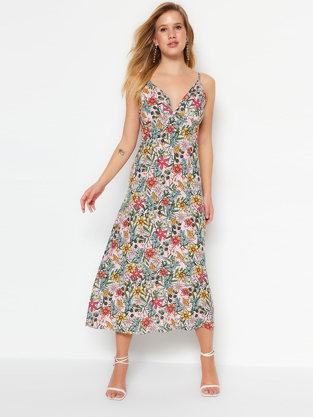 

Trendyol Floral Printed Shoulder Straps A-Line Midi Dress, Pink