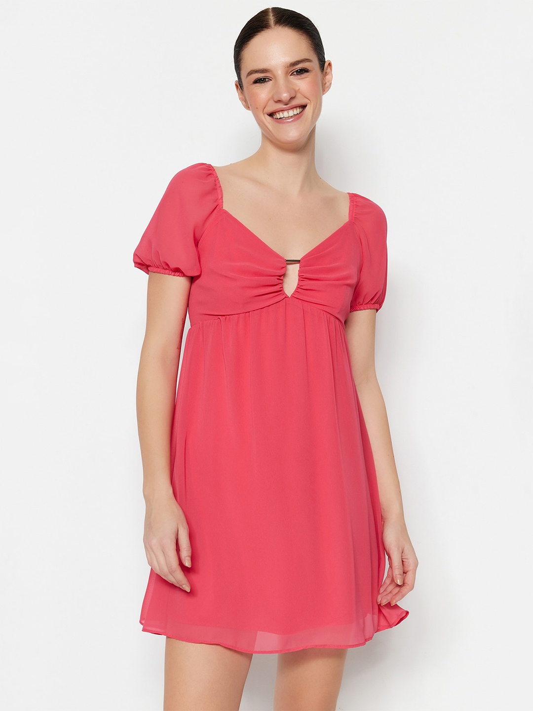 

Trendyol V-Neck Puff Sleeves Cut-Out Detail Empire Dress, Pink