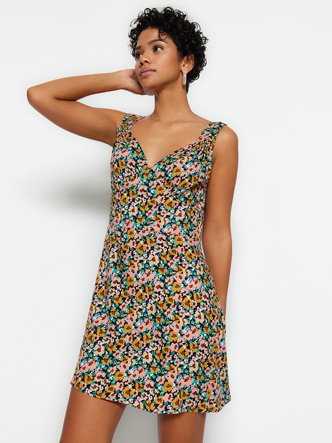 

Trendyol Floral Printed Sleeveless A-Line Mini Dress, Black