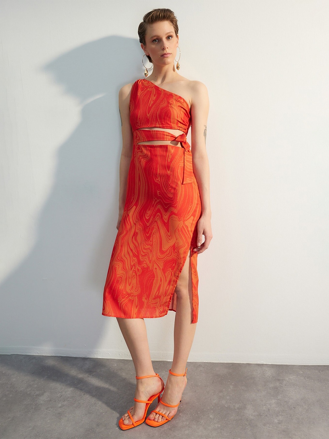 

Trendyol Abstract Printed One Shoulder Sheath Dress, Orange