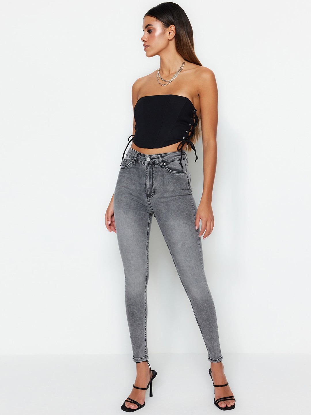 

Trendyol Women High-Rise Clean Look Light Fade Stretchable Jeans, Grey