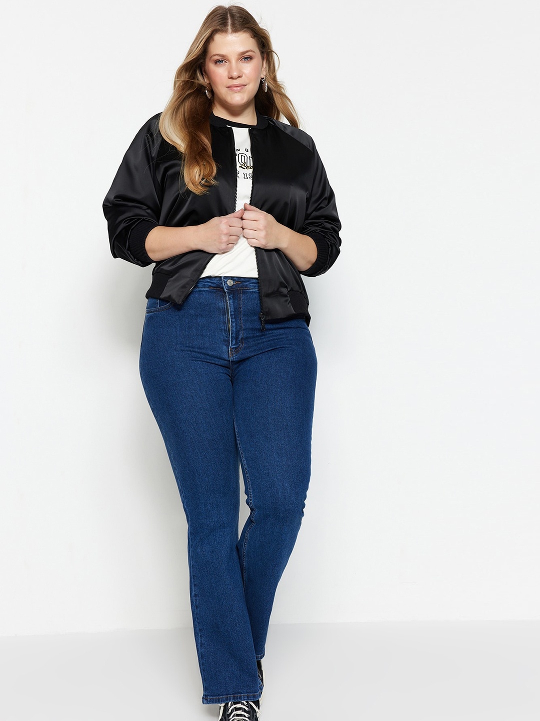 

Trendyol Women Mid-Rise Comfort Regular-Fit Jeans, Blue