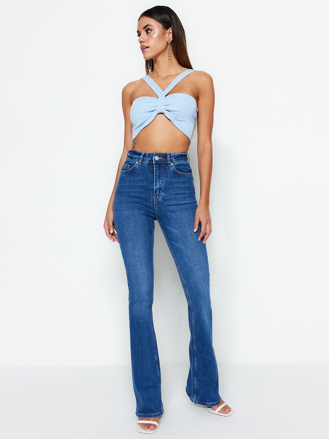 

Trendyol Women Clean Look Heavy Fade Stretchable Jeans, Blue