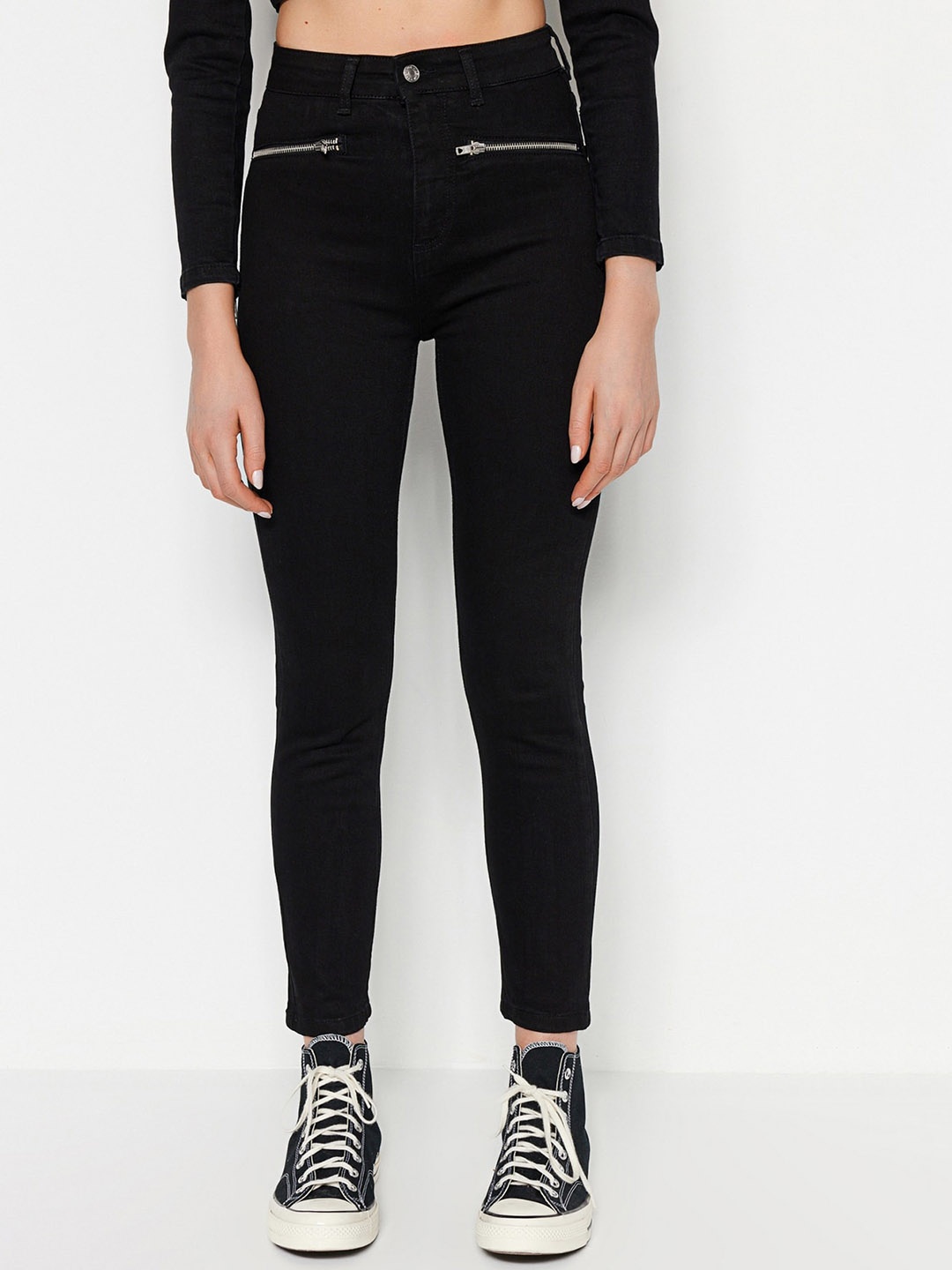 

Trendyol Women High-Rise Slim Fit Dark Shade Clean Look Cropped Stretchable Jeans, Black