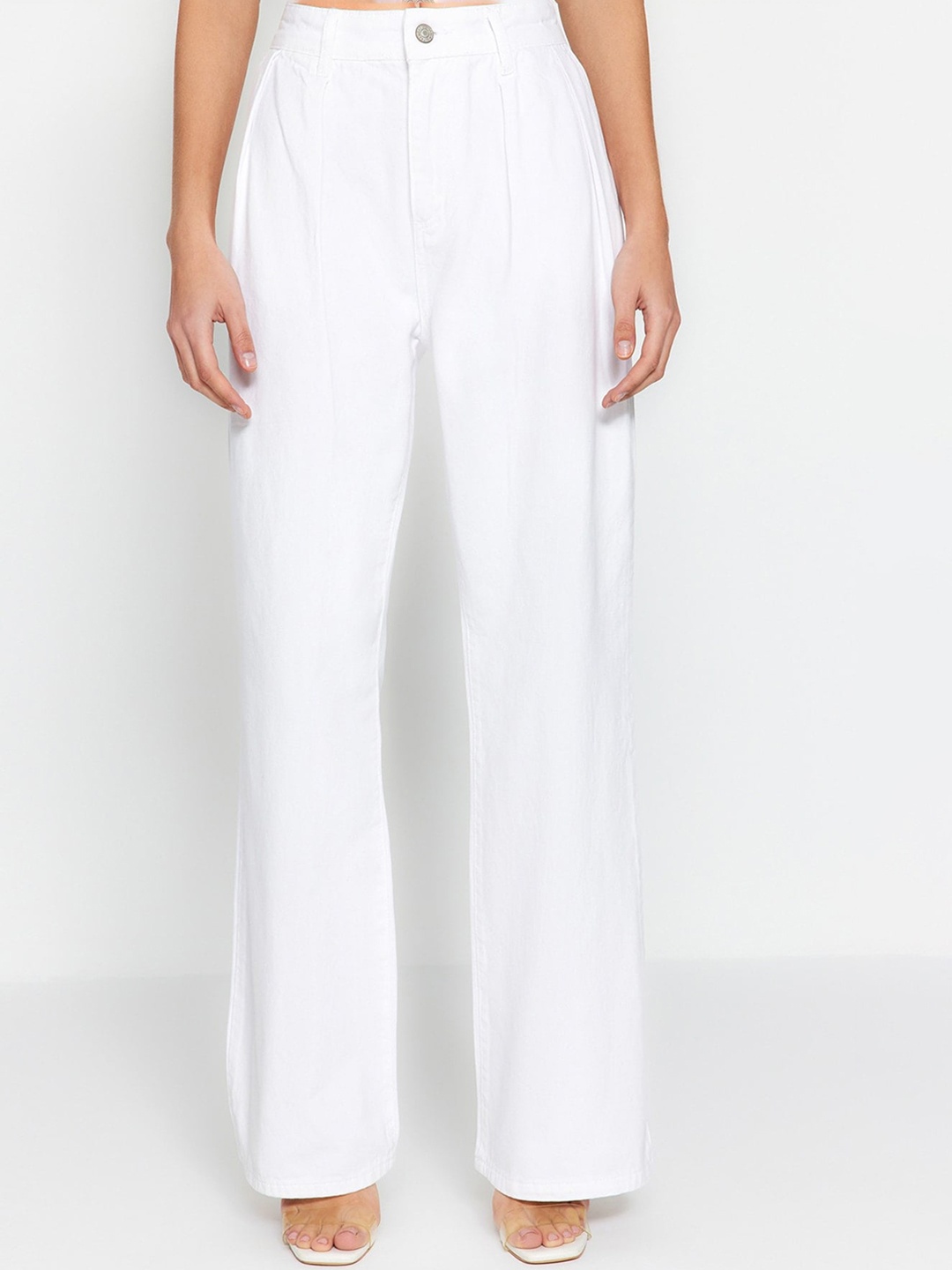 

Trendyol Women Mid Rise Clean Look Cotton Jeans, White