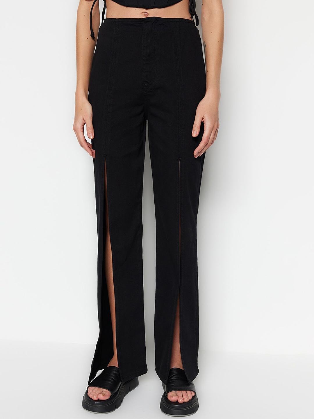 

Trendyol Women Regular Fit Mid-Rise Cotton Trouser, Black
