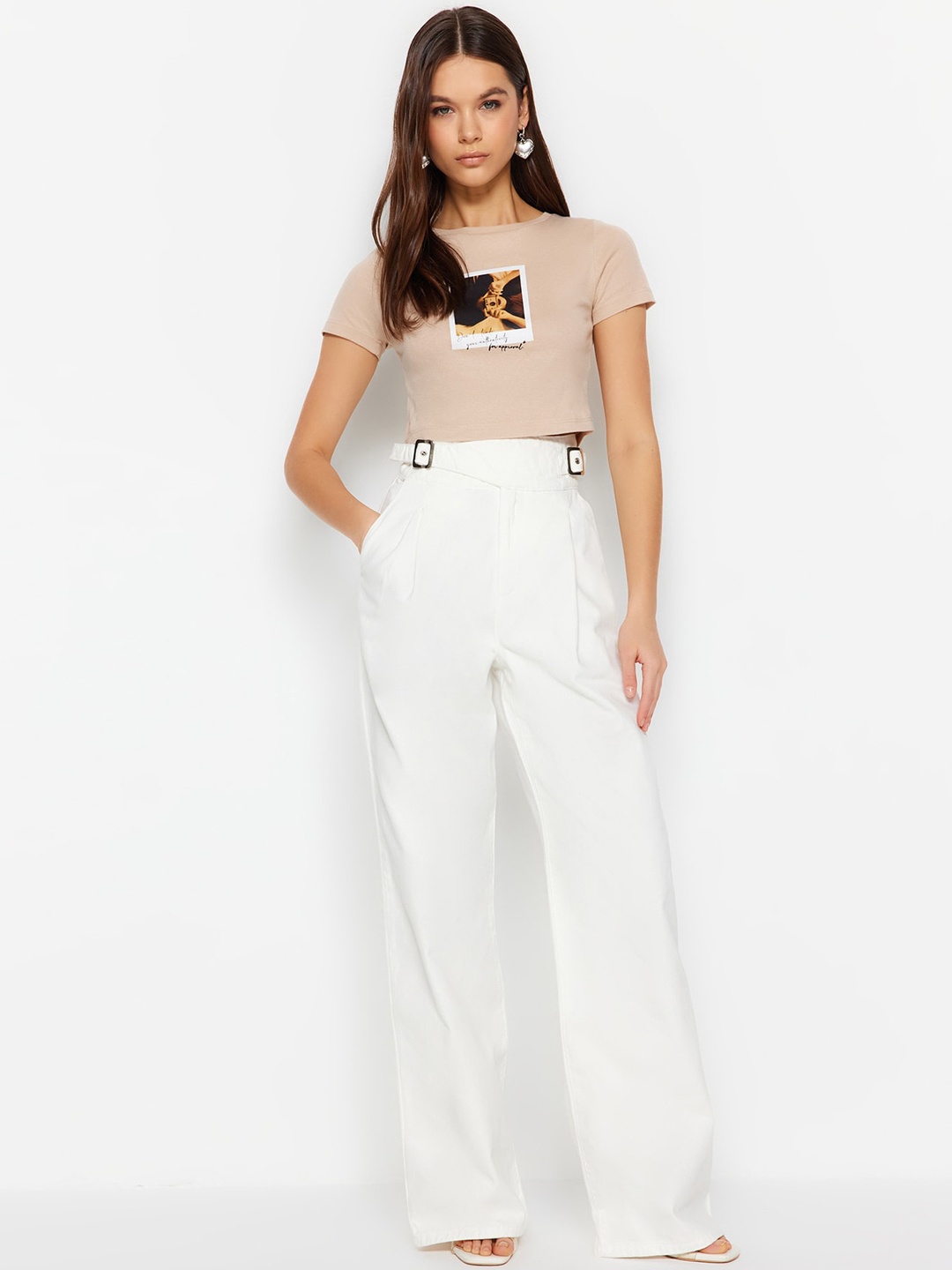 

Trendyol Women Clean look Mid Rise Pure Cotton Jeans, White