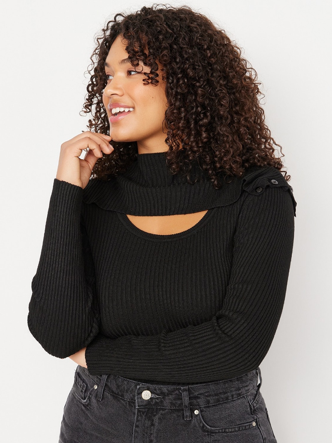 

Trendyol Plus Size Ribbed Cut Out Fitted Top, Black