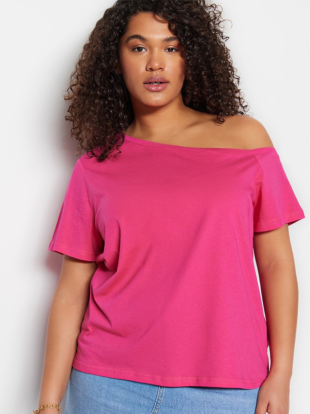 

Trendyol One Shoulder Short Sleeves Pure Cotton Regular Top, Pink