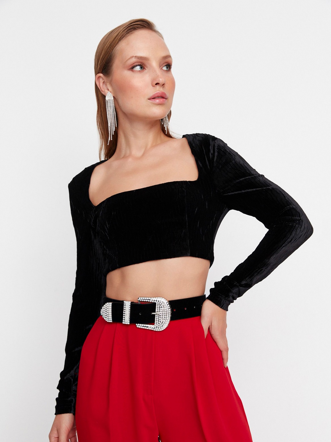 

Trendyol Square Neck Fitted Crop Top, Black