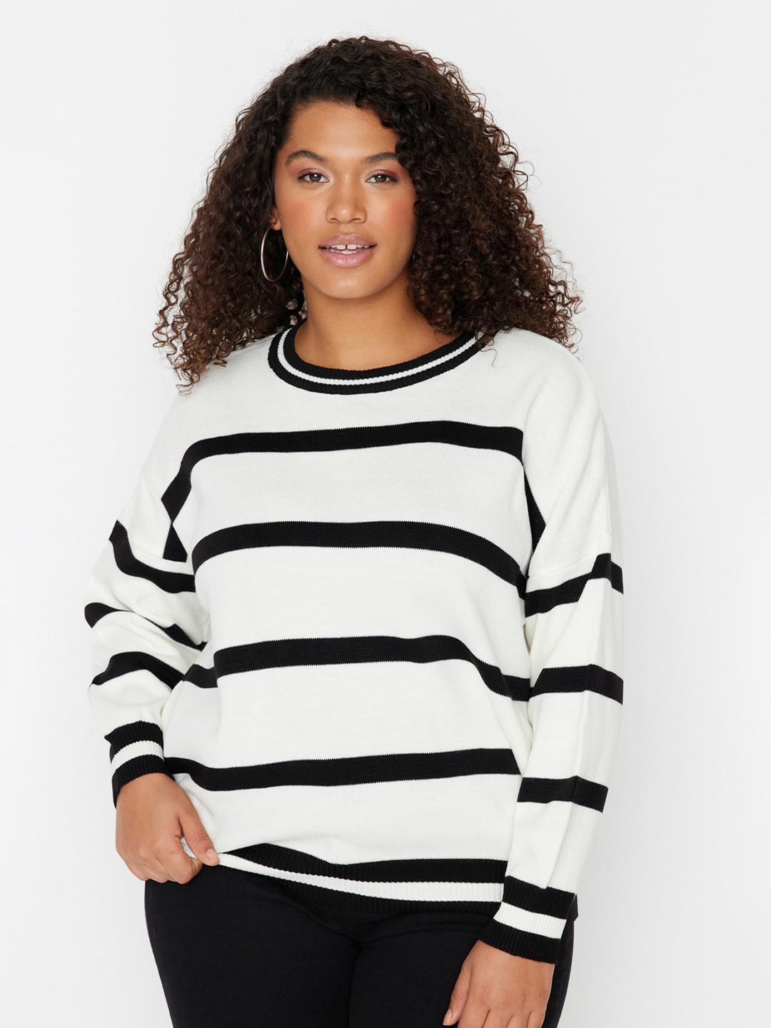 

Trendyol Striped Round Neck Acrylic Pullover Sweater, Off white