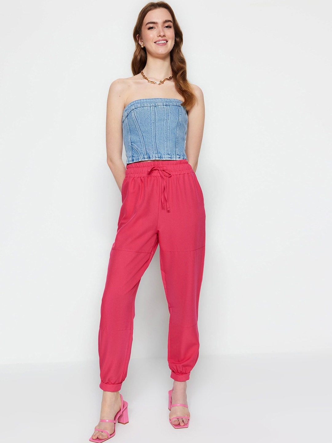 

Trendyol Women Mid-Rise Joggers Trousers, Pink