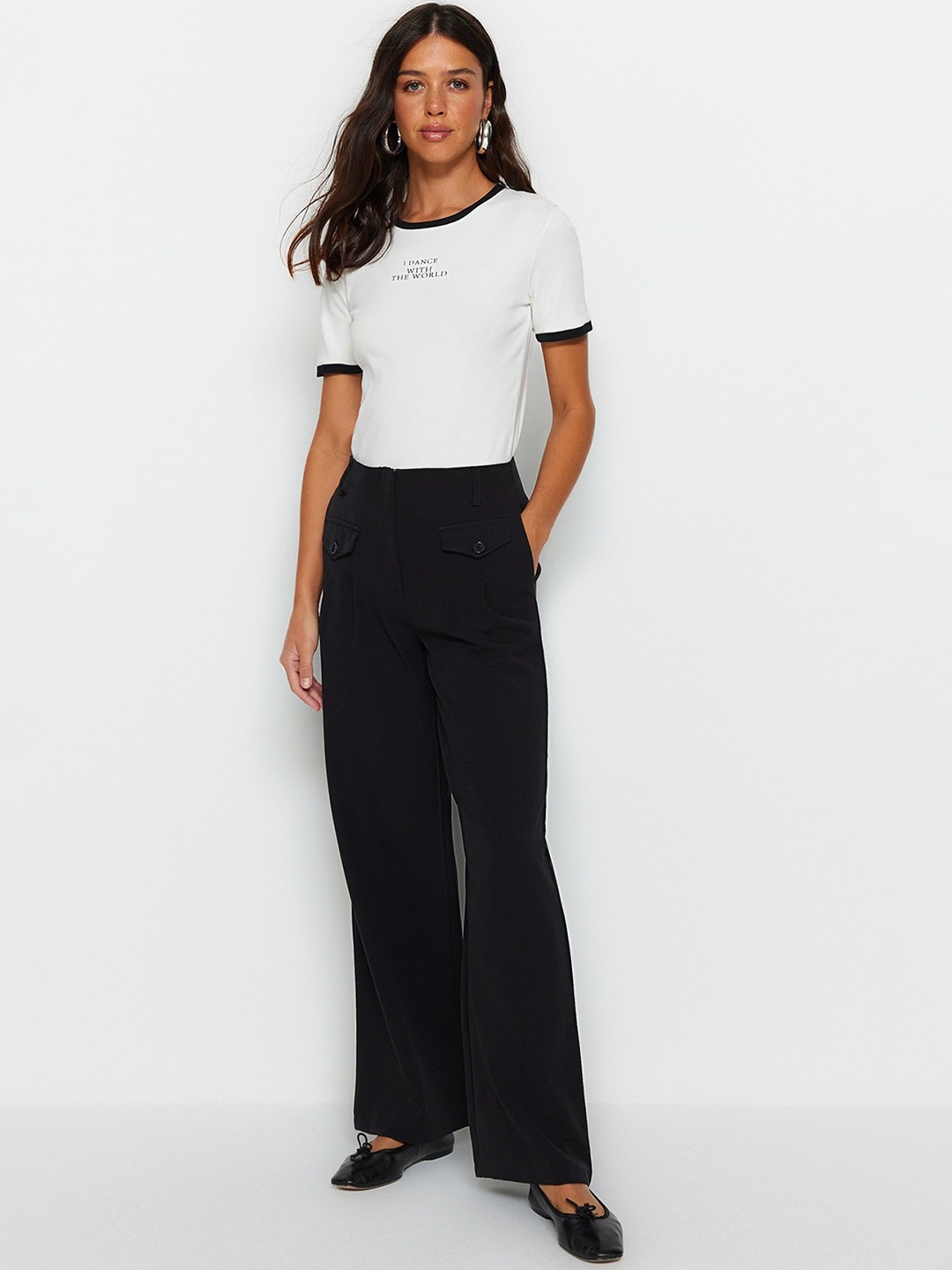 

Trendyol Women Regular Fit Mid-Rise Parallel Trousers, Black
