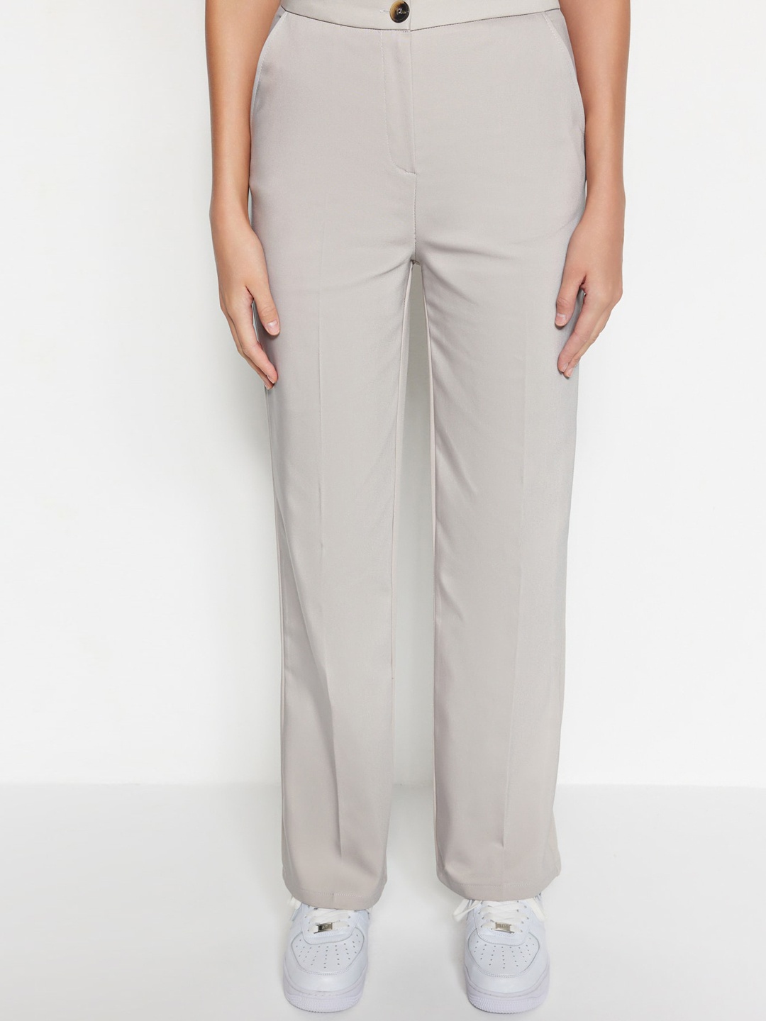 

Trendyol Women Mid-Rise Regular Fit Trousers, Cream