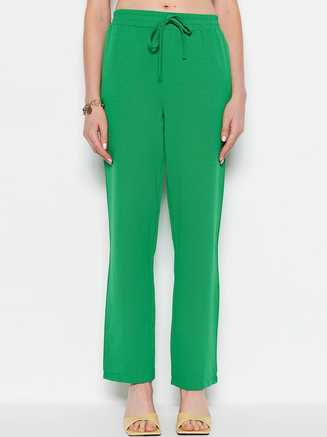 

Trendyol Women Mid Rise Plain Regular Trousers, Green