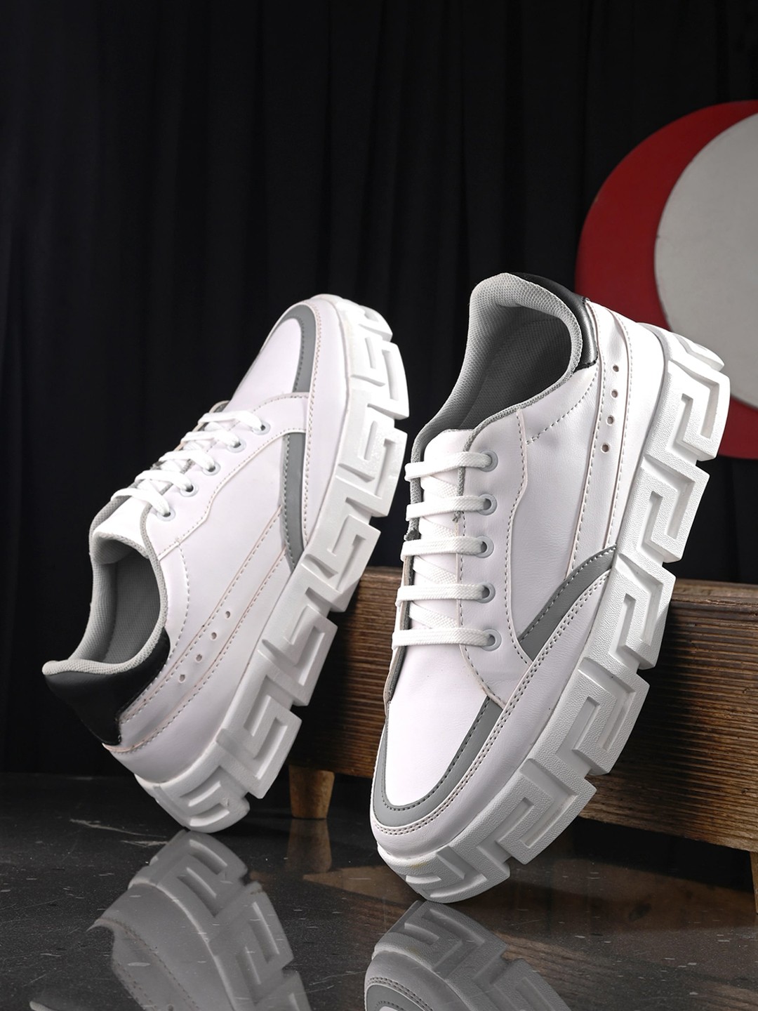 

Mast & Harbour Men White Round Toe Lace-Up Sneakers