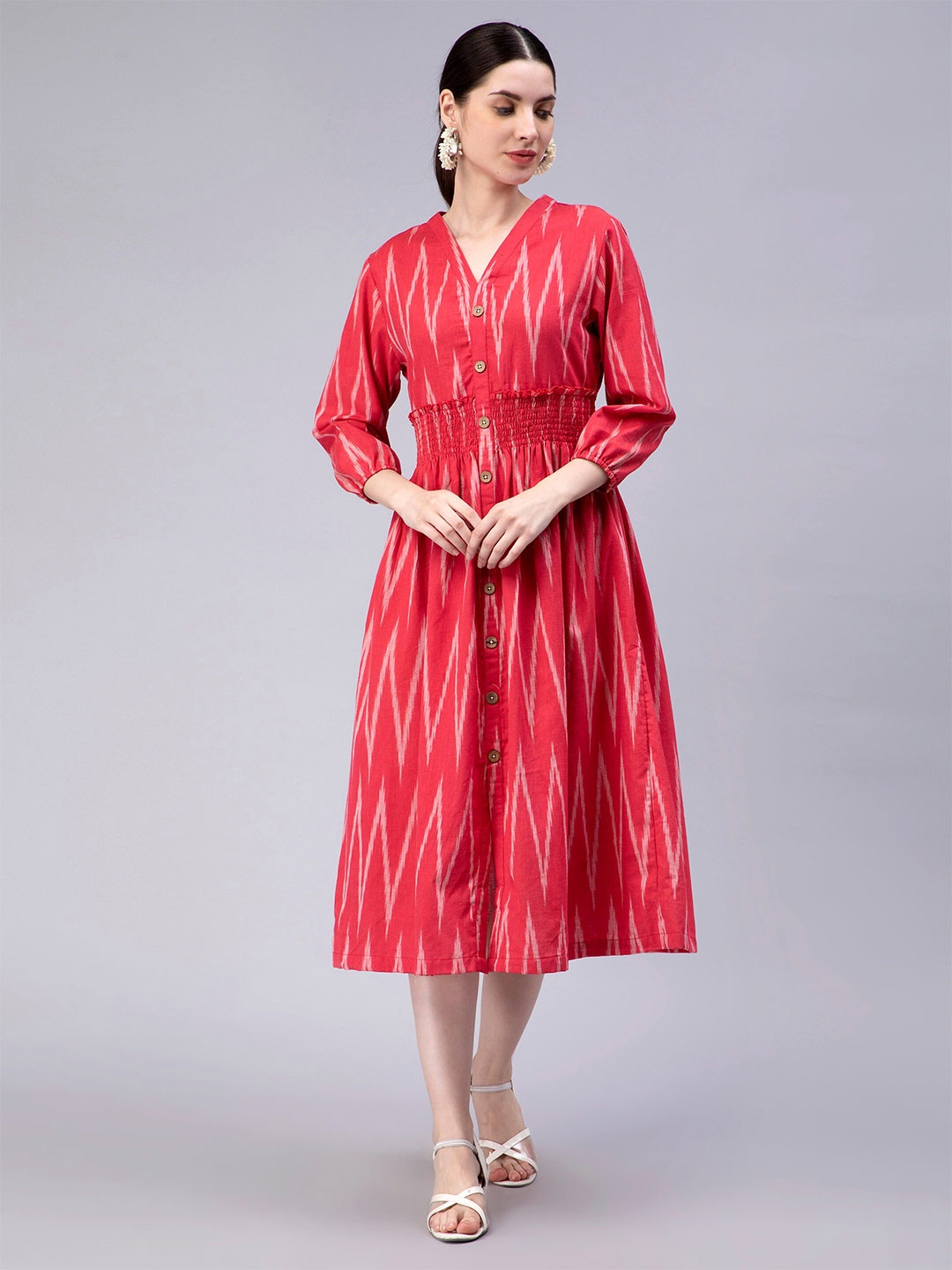 

ENTELLUS Chevron Printed V-Neck Smocked Cotton A-Line Midi Dress, Red